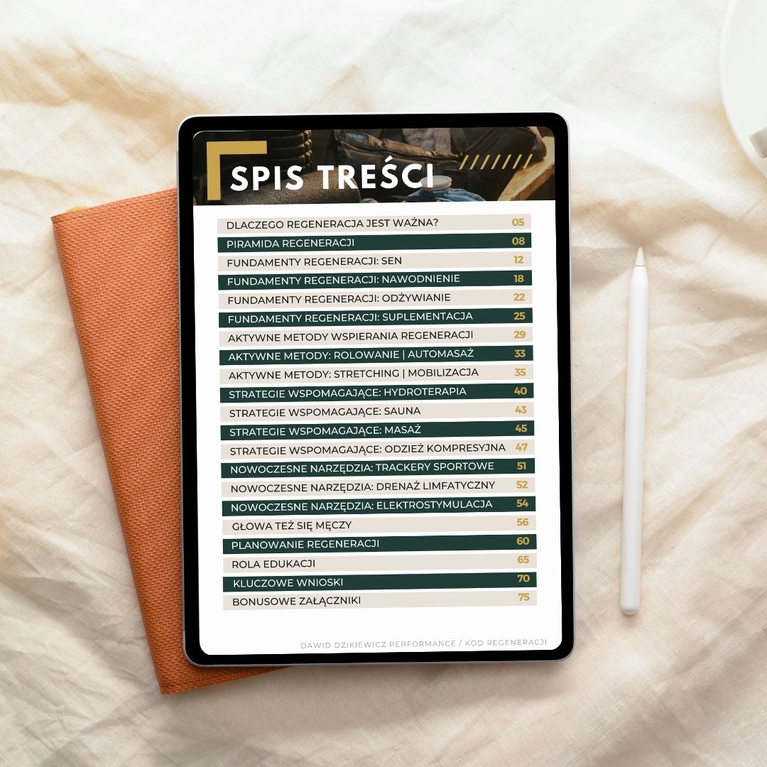 Tablet z ebookiem Kod Regeneracji pokazujący spis treści poradnika o regeneracji po treningu dla sportowców